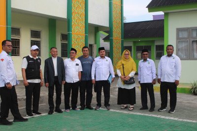 Kunjungan Kakanwil Kementerian Agama Provinsi Maluku Utara ke MTs Negeri 1 Morotai