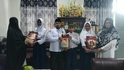 Sambut Hari Santri Nasional 2026, MTs Negeri 1 Morotai Salurkan Sembako untuk Siswa Kurang Mampu